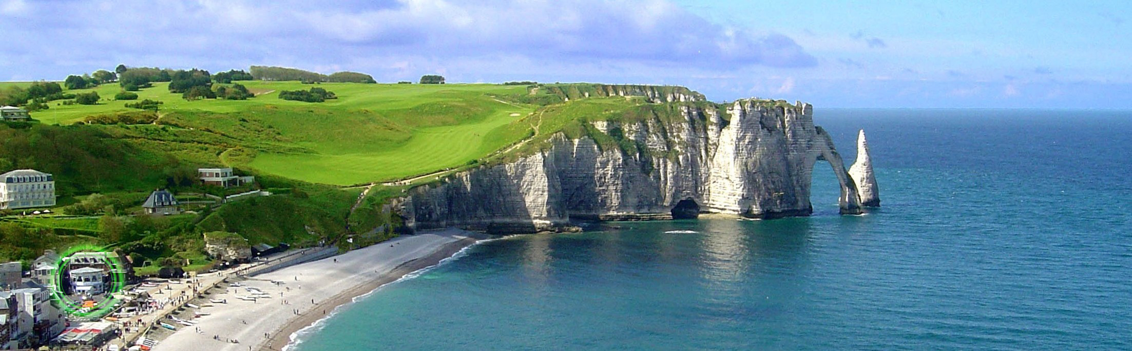 Falaises et arche naturelle d'Étretat, aiguille creuse, côte d'Albâtre, Normandie
